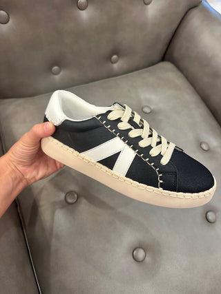 Corkys Friend Zone Sneakers - Black